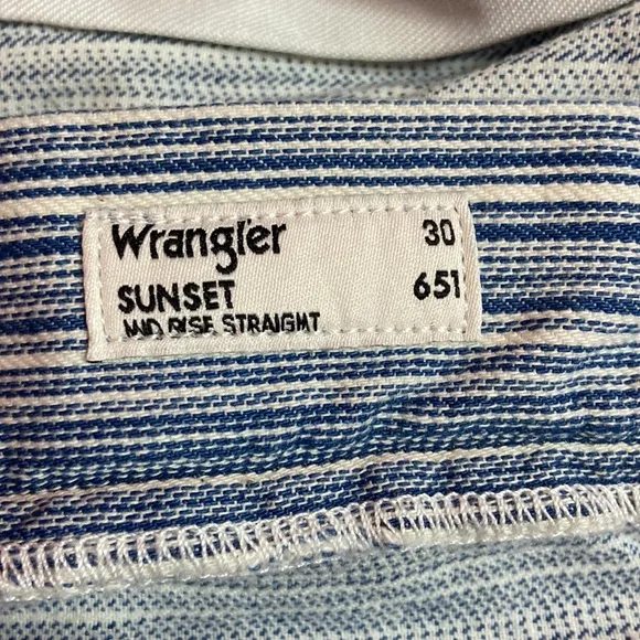NWT Wrangler Sunset Stripe Mid-Rise Straight Jeans 30x29 free people