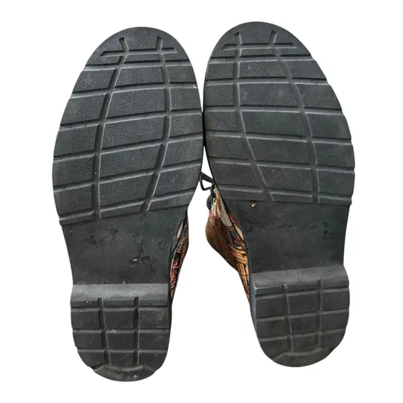Offbeat Sweetie Tree Library Boots, Size 9