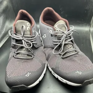 On Cloud 5 Sneakers Mens Size 11.5 Athletic Casual Comfort Running Shoes