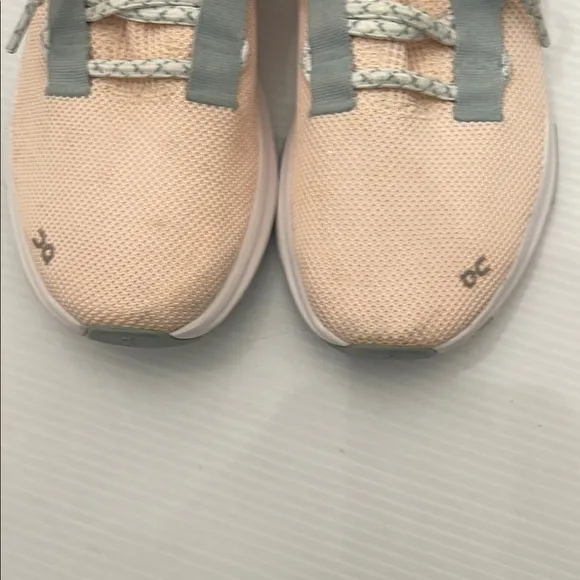On Cloud Cloudeasy Peach Running Sneakers Women Size W9.5