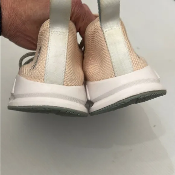 On Cloud Cloudeasy Peach Running Sneakers Women Size W9.5
