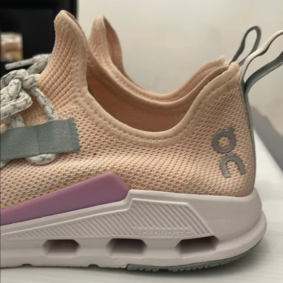 On Cloud Cloudeasy Peach Running Sneakers Women Size W9.5