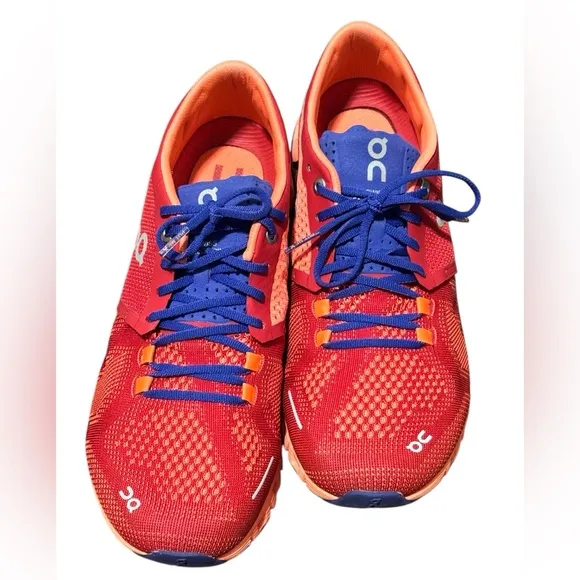 On Cloud On Running Shoes Women’s Sneakers Sz 9 Red Blue Great Condition