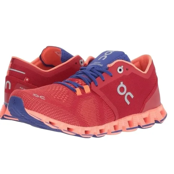 On Cloud On Running Shoes Women’s Sneakers Sz 9 Red Blue Great Condition