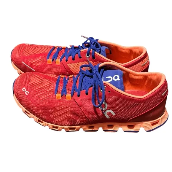 On Cloud On Running Shoes Women’s Sneakers Sz 9 Red Blue Great Condition