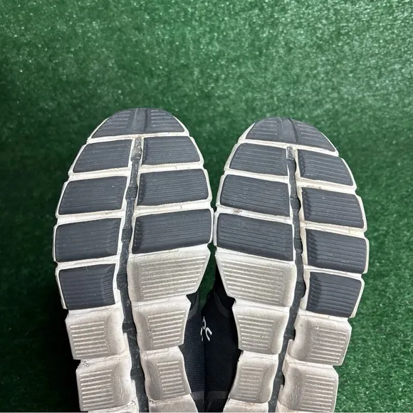 On Cloud Running Cloud 5 Black White Comfort Shoes Sneakers Men's Size 11