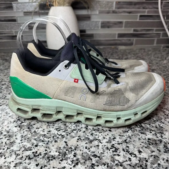 ON Cloud Running Cloudstratus Men's Shoes Size 10.5