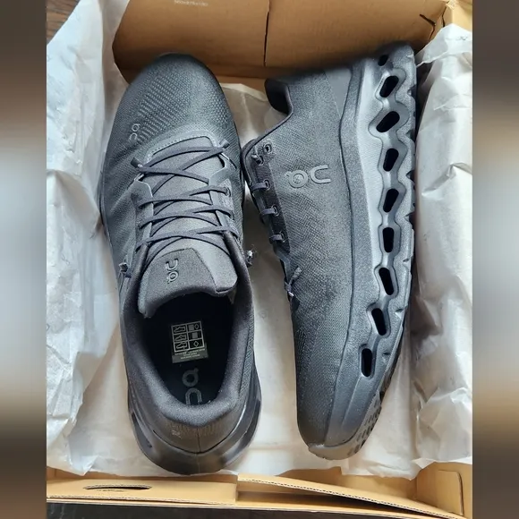 ON cloud RUNNING Cloudtilt Sneakers Eclipse/Black, Men's size 12. New with box
