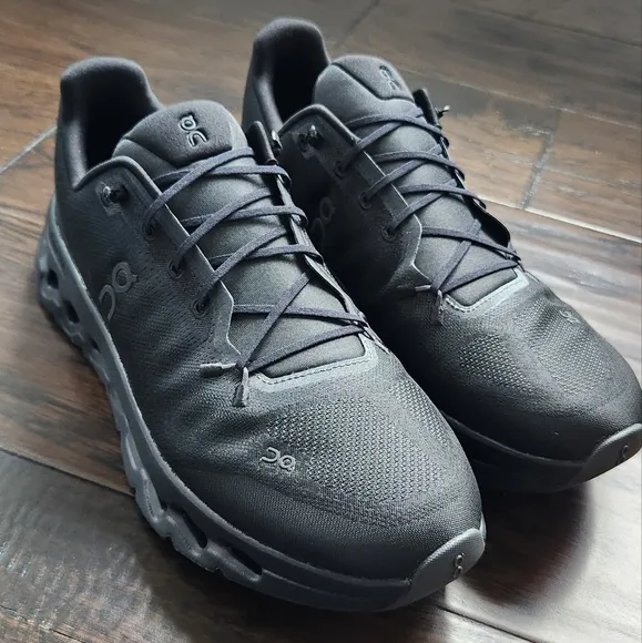 ON cloud RUNNING Cloudtilt Sneakers Eclipse/Black, Men's size 12. New with box