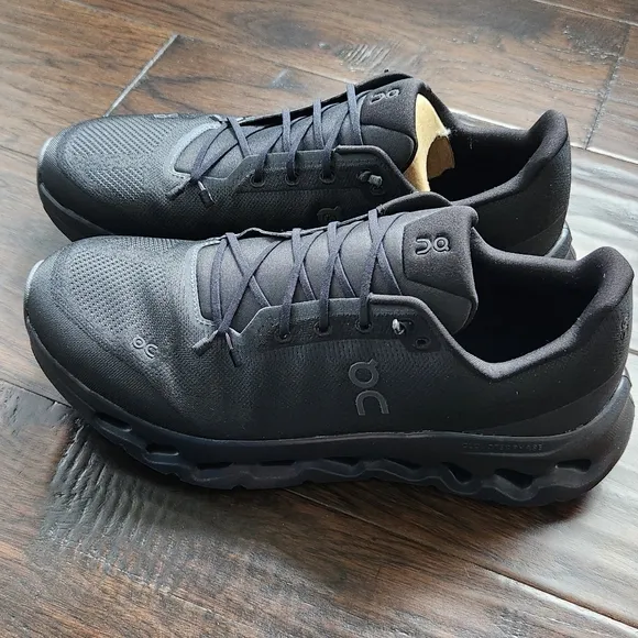 ON cloud RUNNING Cloudtilt Sneakers Eclipse/Black, Men's size 12. New with box