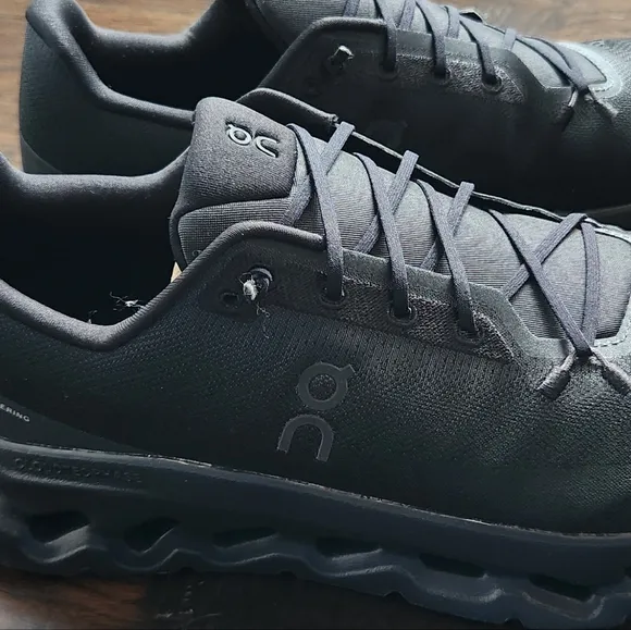 ON cloud RUNNING Cloudtilt Sneakers Eclipse/Black, Men's size 12. New with box
