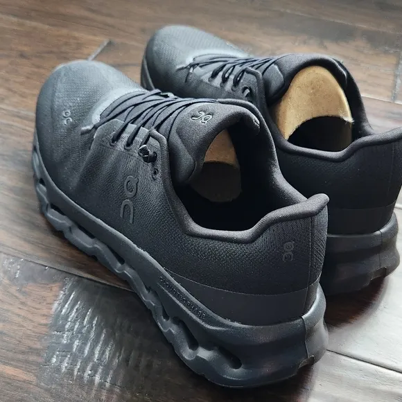 ON cloud RUNNING Cloudtilt Sneakers Eclipse/Black, Men's size 12. New with box
