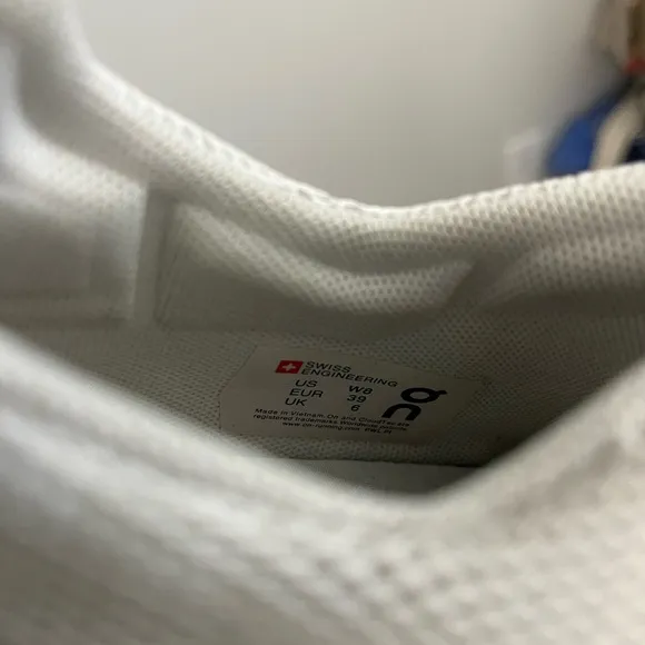On Cloud Running Tennis Shoes The Rodger Sneakers