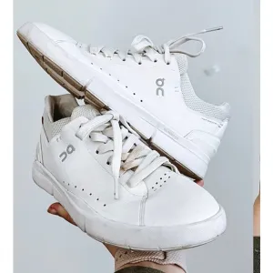 On Cloud Running Tennis Shoes The Rodger Sneakers
