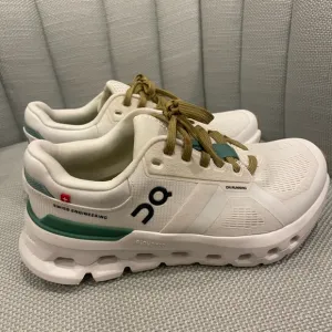 On Cloudrunner 2 Wide Sneakers