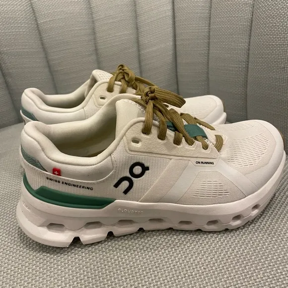 On Cloudrunner 2 Wide Sneakers