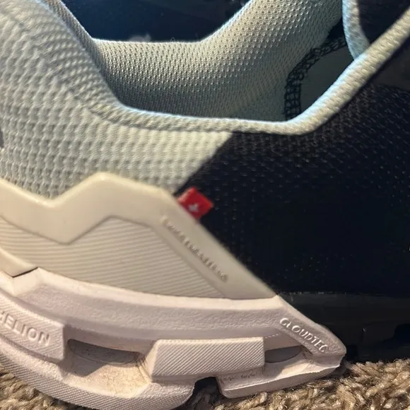 ON Running Black Sneakers a