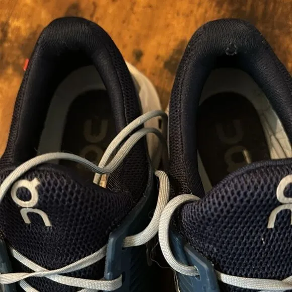 On running Blue  Cloudswift Road Running Sneakers Size 9.5