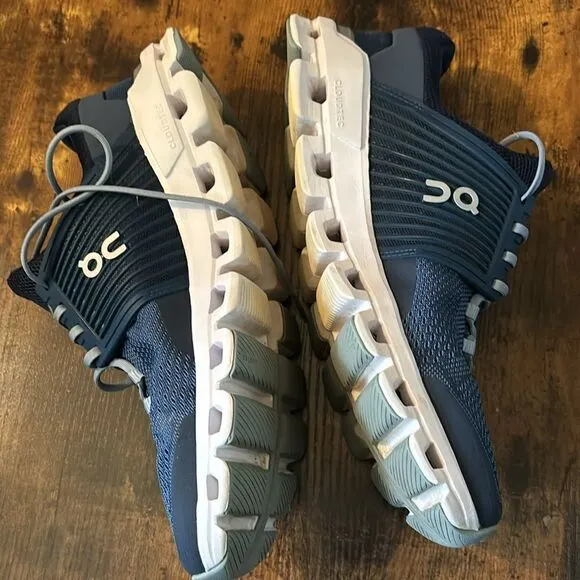 On running Blue  Cloudswift Road Running Sneakers Size 9.5