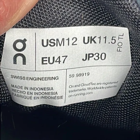 On Running Cloud 5 Lightweight Sneakers Running Jogging Comfort Black Sz 12