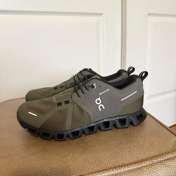 On Running Cloud 5 Waterproof Sneakers