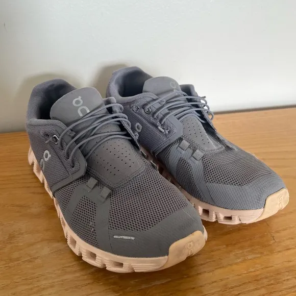 {ON Running} Cloud 5 Women’s Sneakers