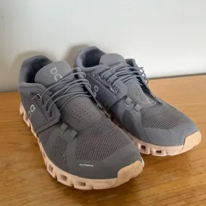 {ON Running} Cloud 5 Women’s Sneakers