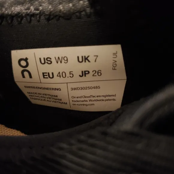 ON RUNNING Cloudaway Waterproof Suma sneakers