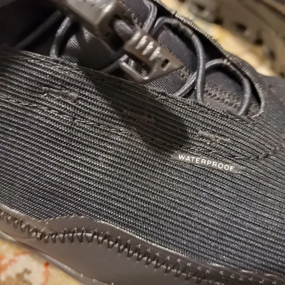 ON RUNNING Cloudaway Waterproof Suma sneakers
