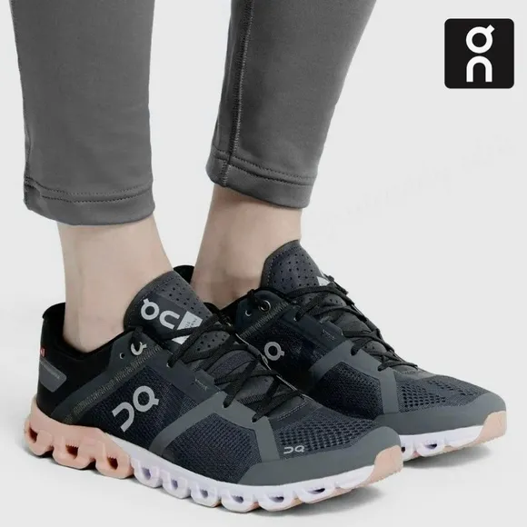On Running Cloudflow Shoes