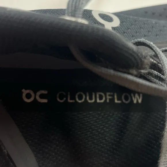 On Running Cloudflow Sneakers - Size 11.5 - G63-5