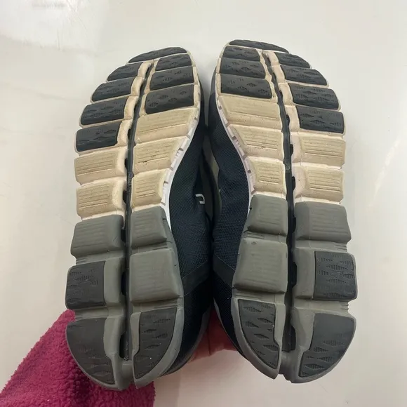 On Running Cloudflow Sneakers - Size 11.5 - G63-5