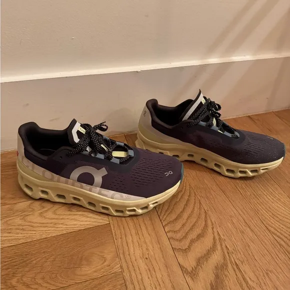 ON Running Cloudmonster Sneakers: Size US M10