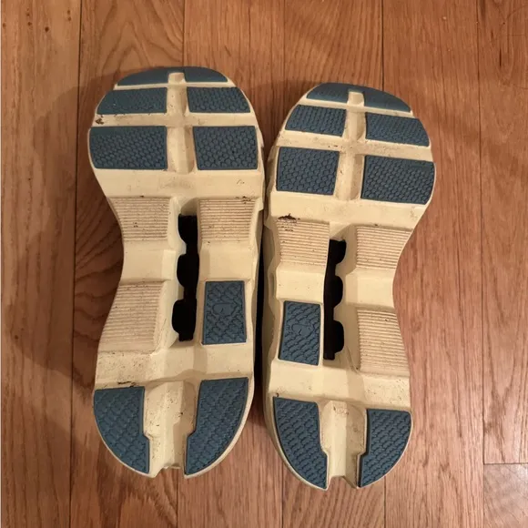 ON Running Cloudmonster Sneakers: Size US M10
