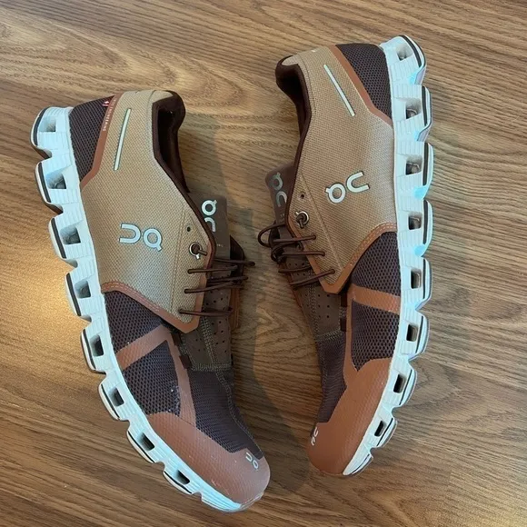 On Running men running sneakers size M14