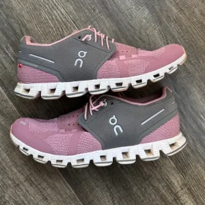On running pink running sneakers 6.5