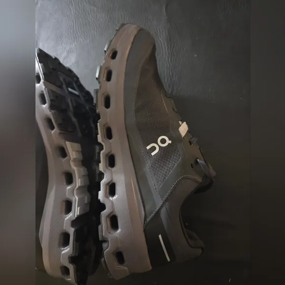 On Running Sneakers, Women's Size 9, Cloudvista 2 Waterproof