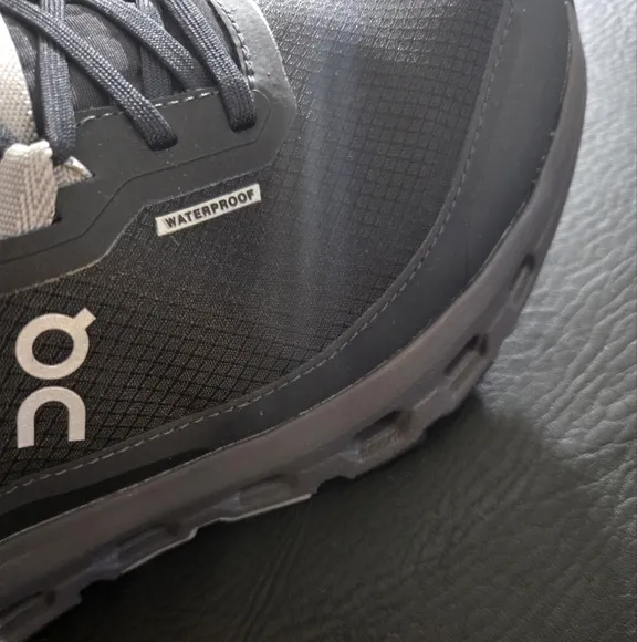 On Running Sneakers, Women's Size 9, Cloudvista 2 Waterproof