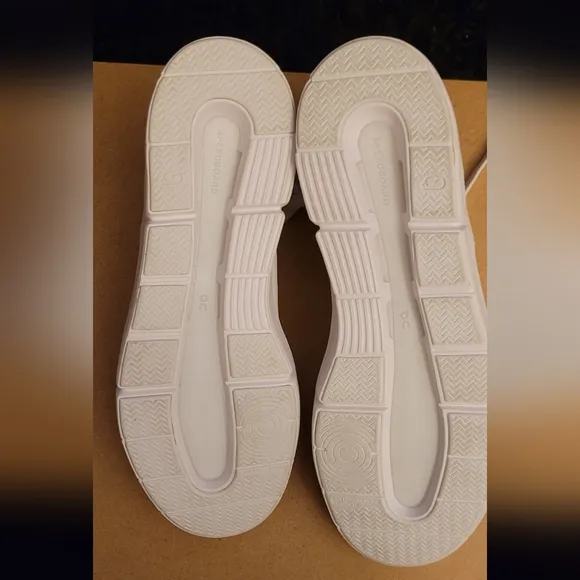 On Running walking sneakers men's size 11