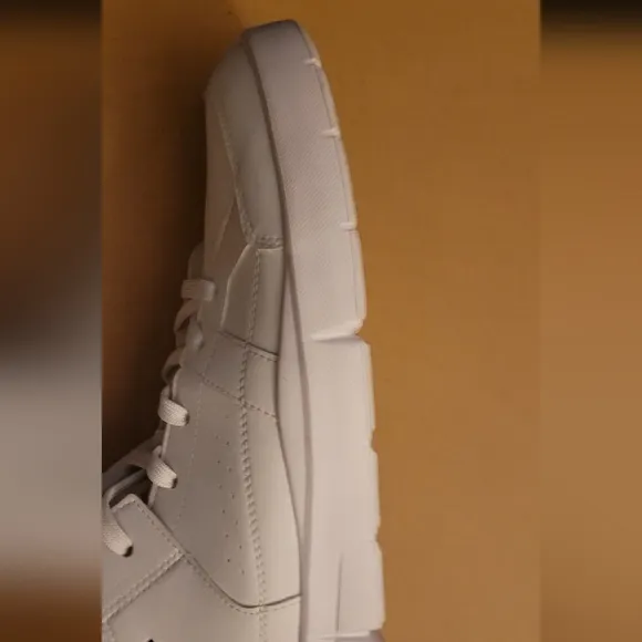On Running walking sneakers men's size 11