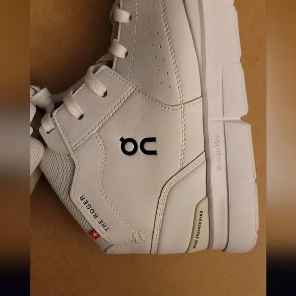 On Running walking sneakers men's size 11