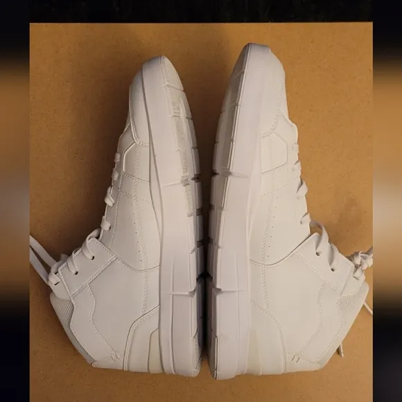 On Running walking sneakers men's size 11