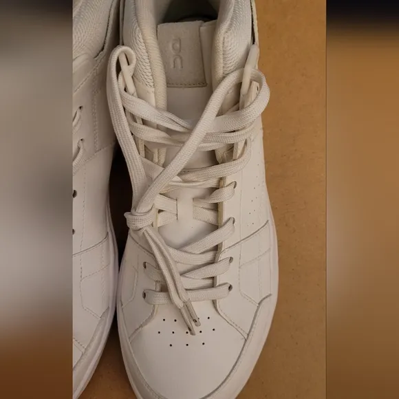 On Running walking sneakers men's size 11