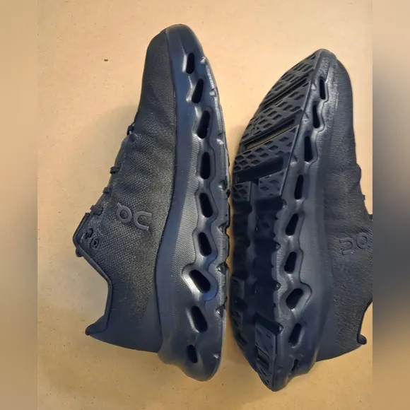 On Running Walking Sneakers, Men's Size 8, Cloudtilt