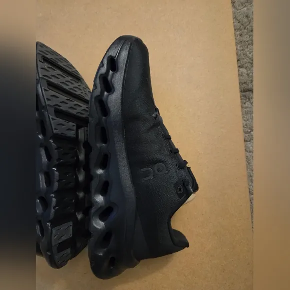 On Running Walking Sneakers, Men's Size 8, Cloudtilt