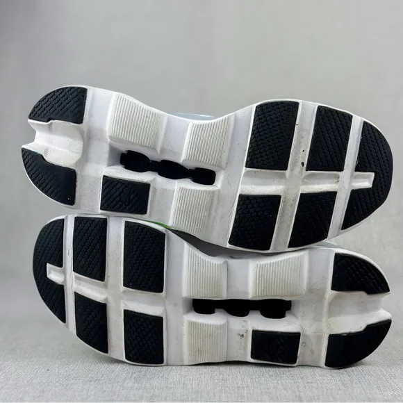 On running Women running Sneakers size US 7.5