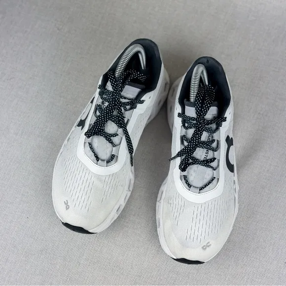 On running Women running Sneakers size US 7.5