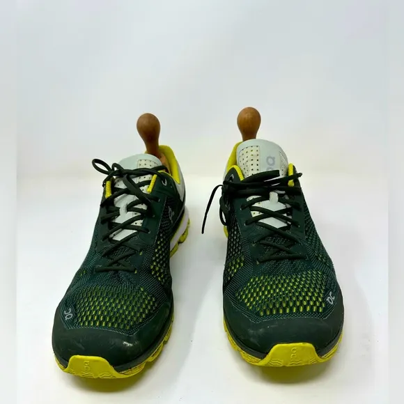 ON Cloud Running Men's green Cloudsurfer Running Shoe Sneakers size 12. See pic