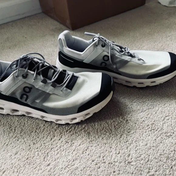 OnCloud Running Sneakers