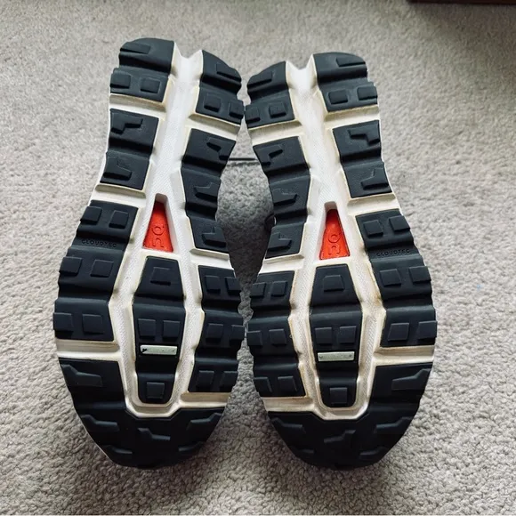 OnCloud Running Sneakers